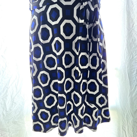 Fun Geometric Dress EUC - Picture 5 of 10